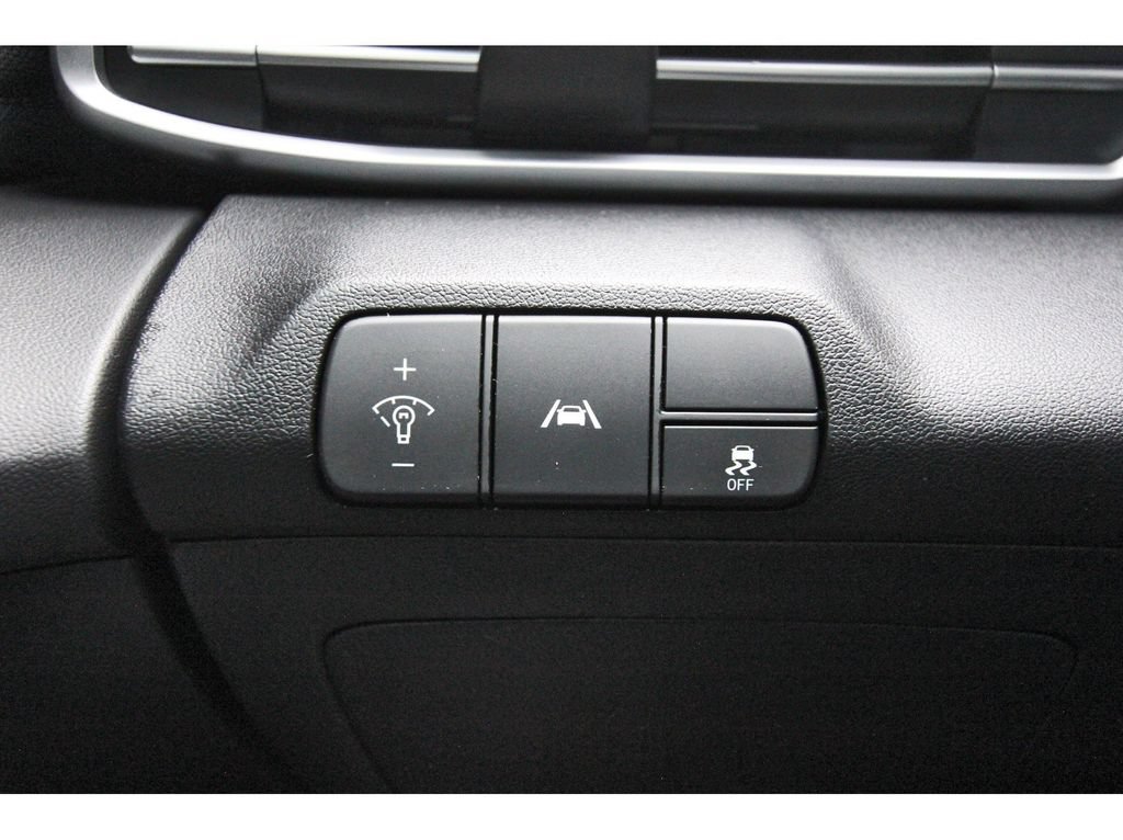 Certified 2022 Hyundai Elantra SEL w/ Convenience + Premium Package FWD image 22