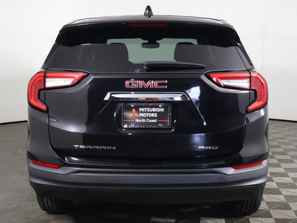 Used 2024 GMC Terrain SLE AWD/4WD image 9