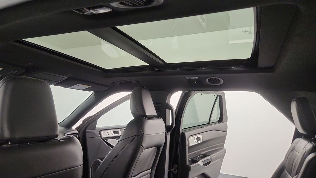 Used 2021 Ford Explorer ST w/ Equipment Group 401A image 17