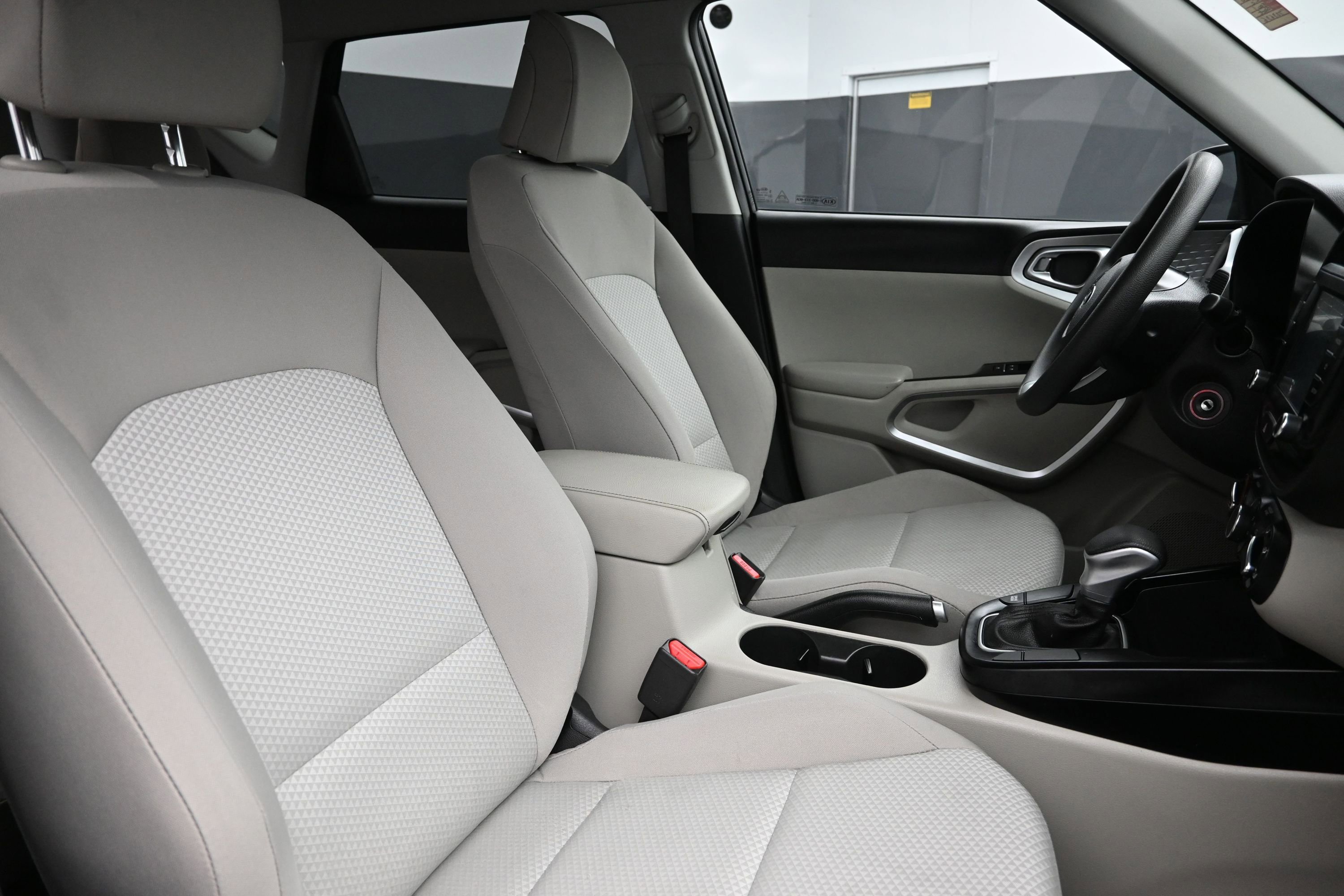 Used 2020 Kia Soul LX FWD image 27
