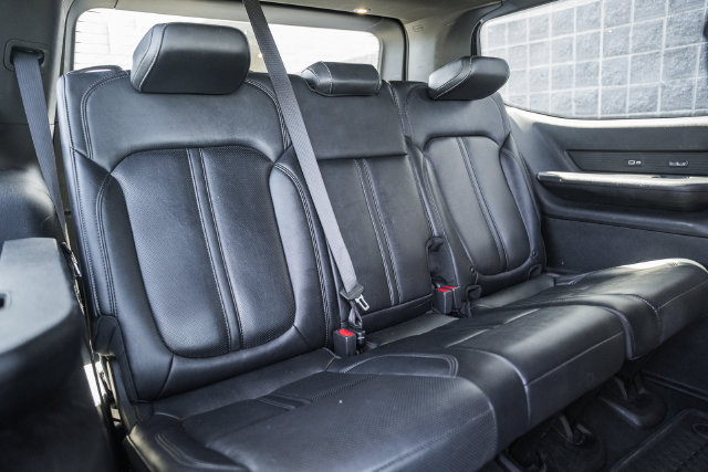Used 2024 Jeep Wagoneer Series II w/ Flexible Seating Group RWD image 45