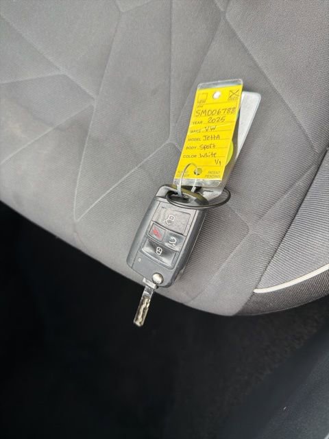 Used 2025 Volkswagen Jetta Sport FWD image 33