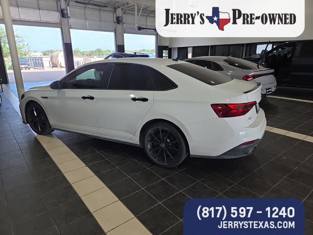 Used 2024 Volkswagen Jetta GLI 40th Anniversary Edition FWD image 6