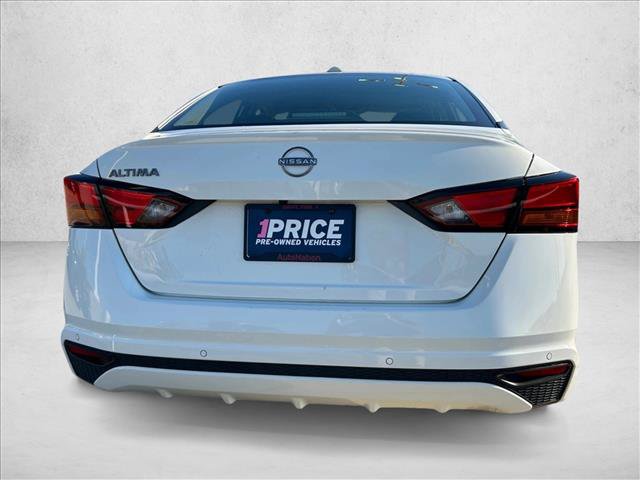 Used 2025 Nissan Altima 2.5 SV FWD image 6