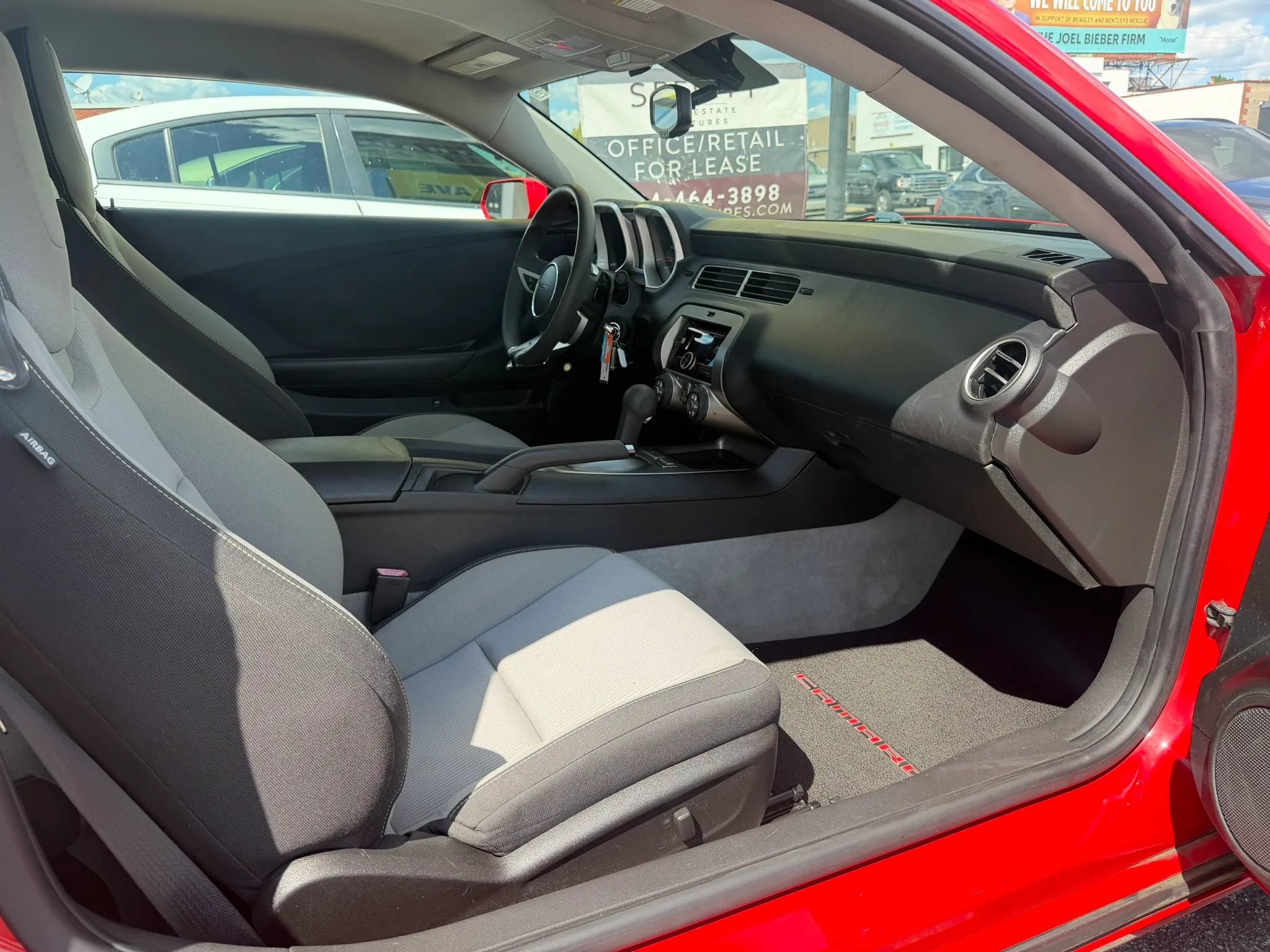 Used 2010 Chevrolet Camaro LT RWD image 8