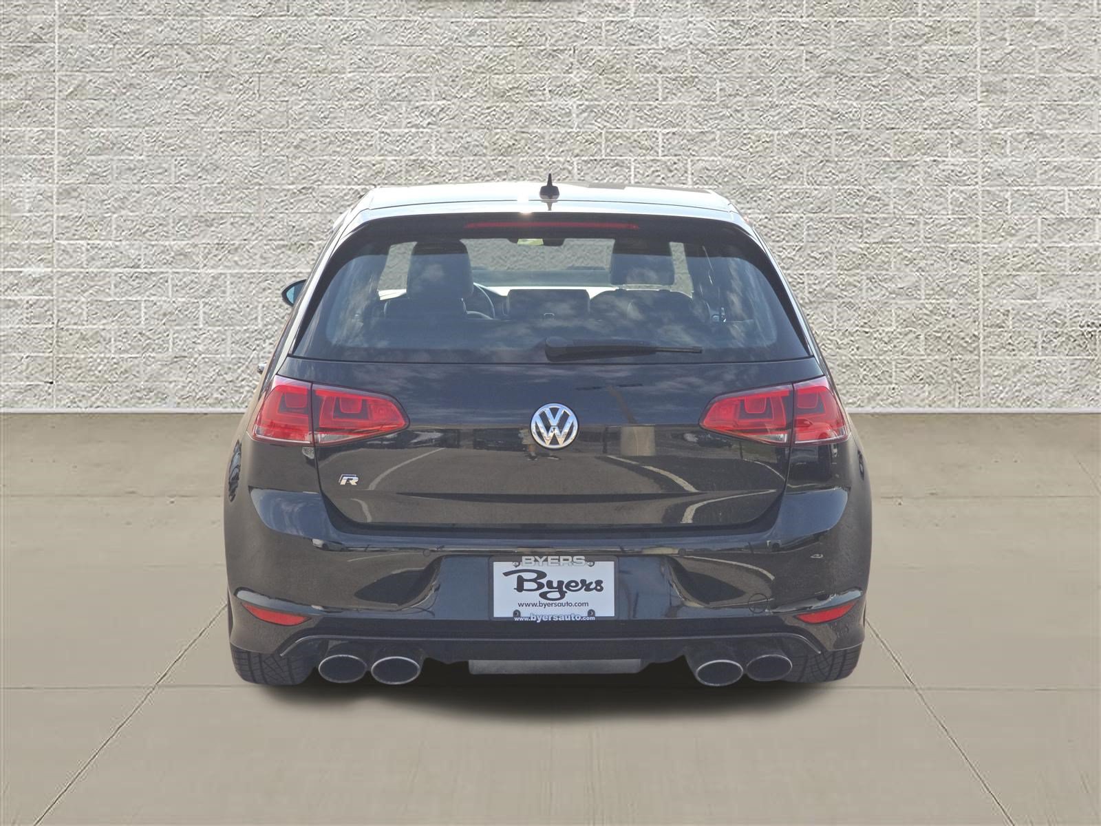Used 2017 Volkswagen Golf R 4-Door AWD/4WD image 6