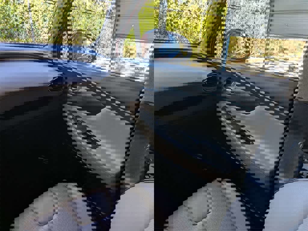 Used 2020 Hyundai Santa Fe Limited image 22