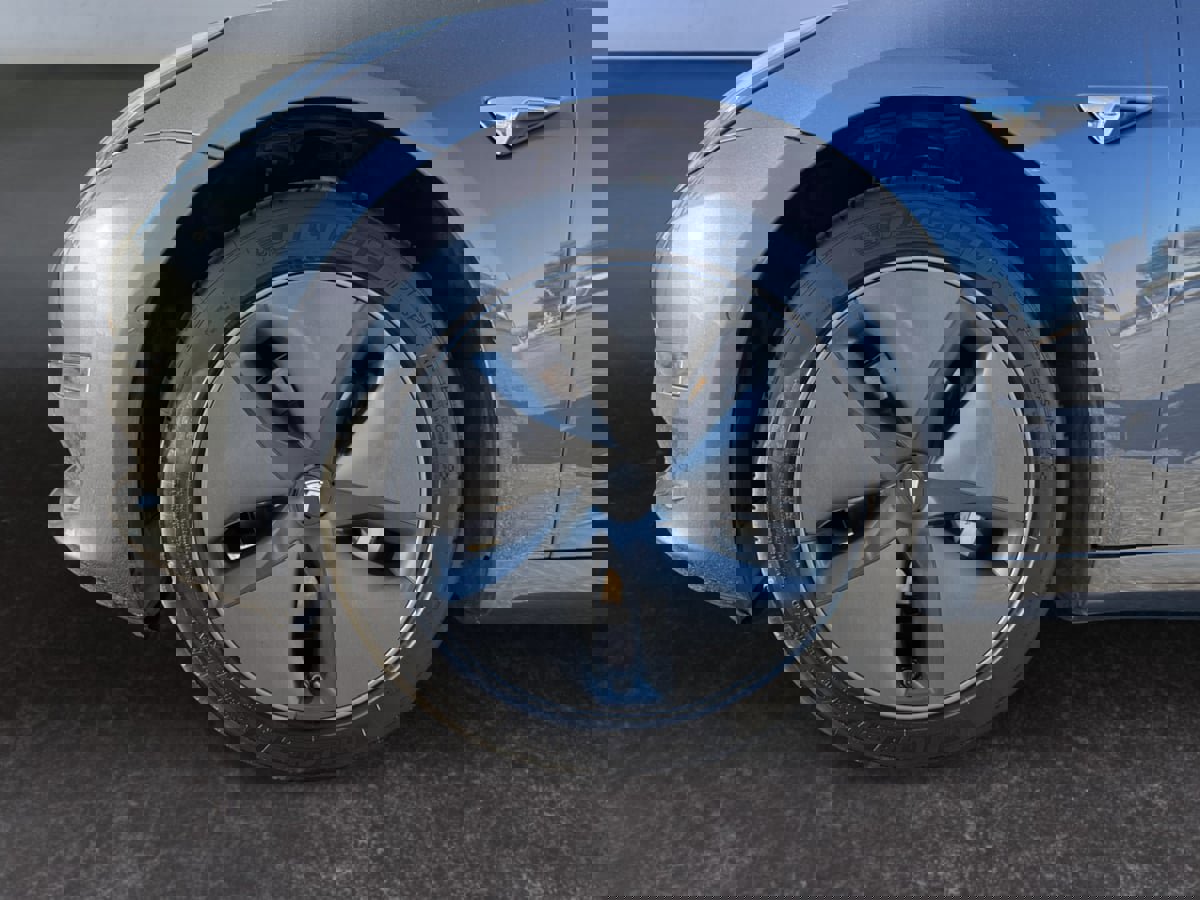 Used 2017 Tesla Model 3 Long Range image 9