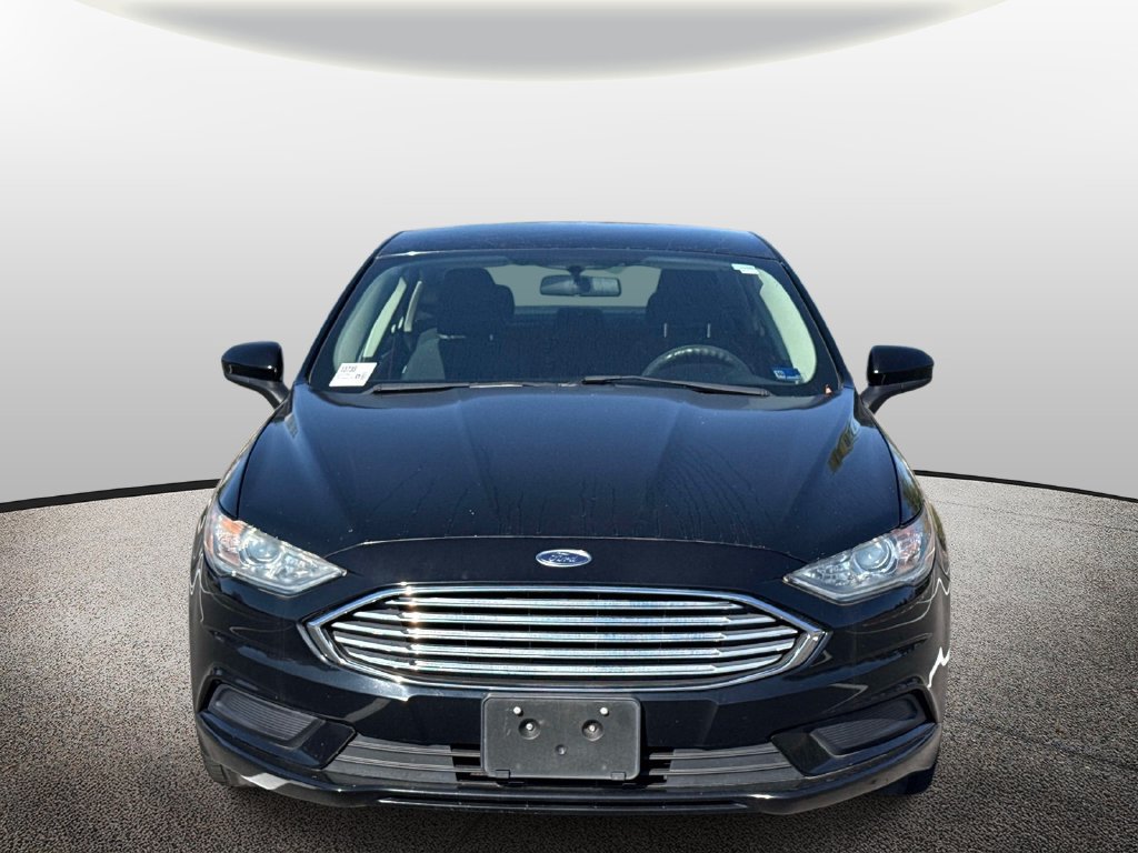 Used 2017 Ford Fusion SE FWD image 5