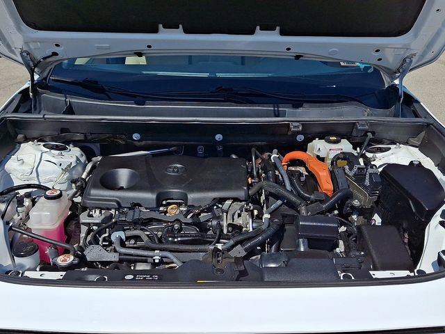 Used 2021 Toyota RAV4 LE AWD/4WD image 26