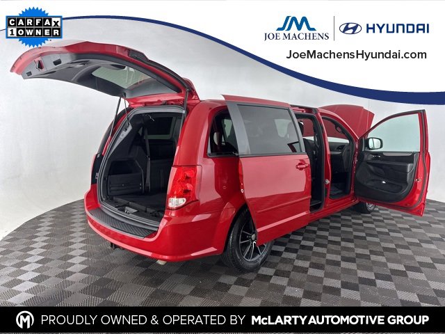 Used 2014 Dodge Grand Caravan SXT w/ Blacktop Package image 16