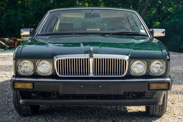 Used 1988 Jaguar XJ6 RWD image 11
