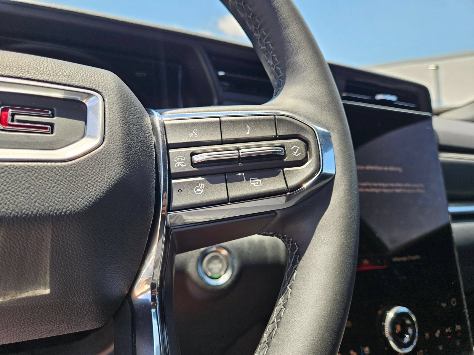 New 2026 GMC Terrain Elevation w/ Elevation Premium Package AWD/4WD image 13