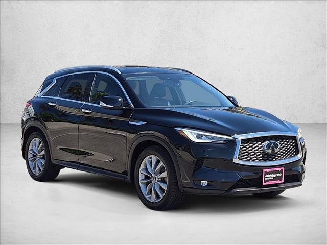 Used 2019 INFINITI QX50 Luxe w/ Navigation Package FWD image 3