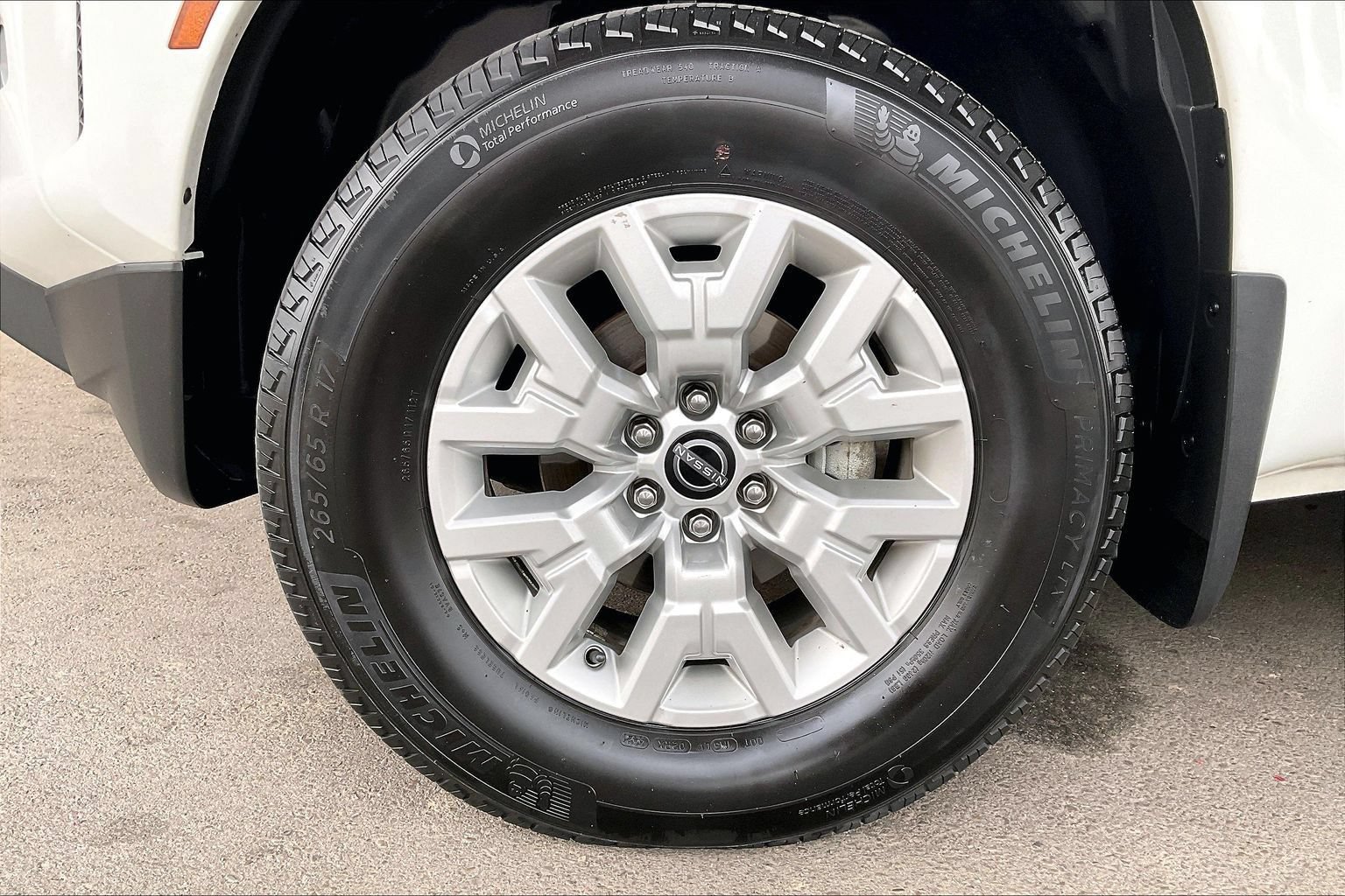 Used 2023 Nissan Frontier SV w/ SV Convenience Package AWD/4WD image 25