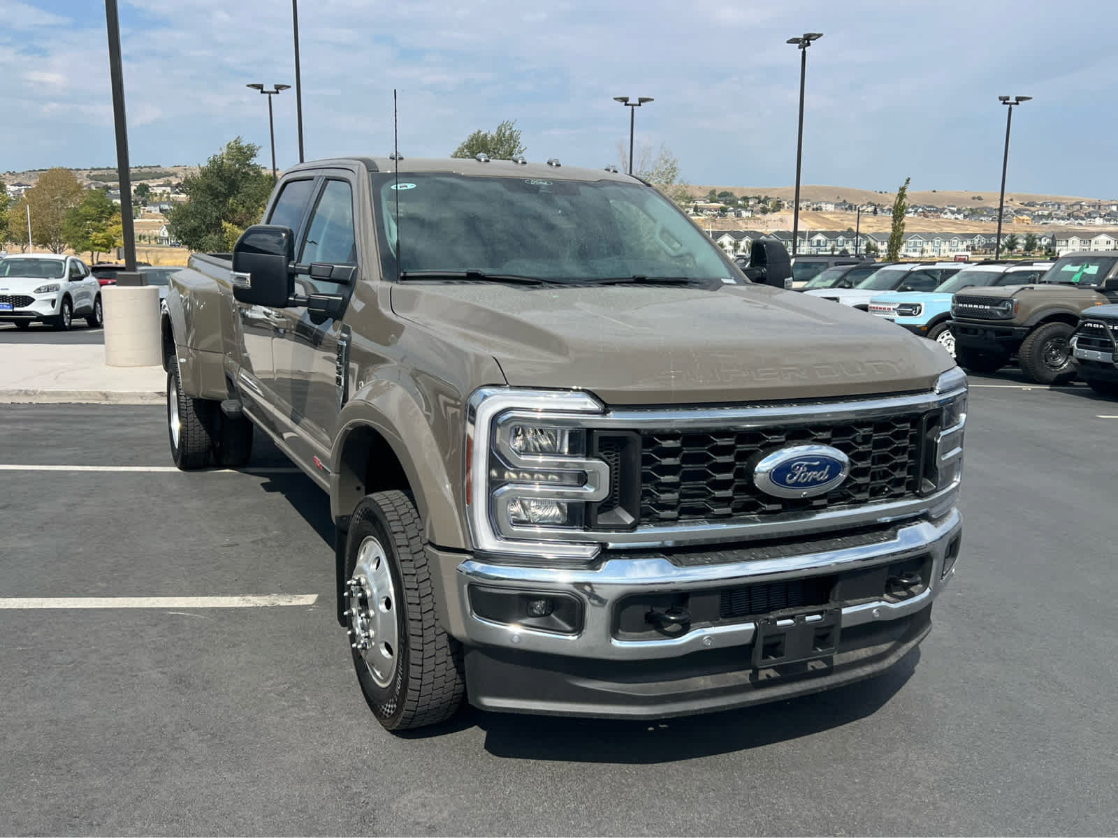 New 2026 Ford F450 Lariat w/ Lariat Ultimate Package AWD/4WD image 4