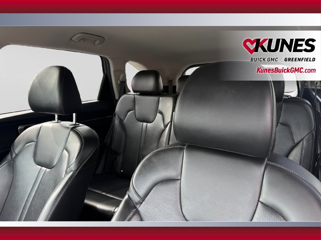 Used 2024 Kia Sorento S FWD image 19