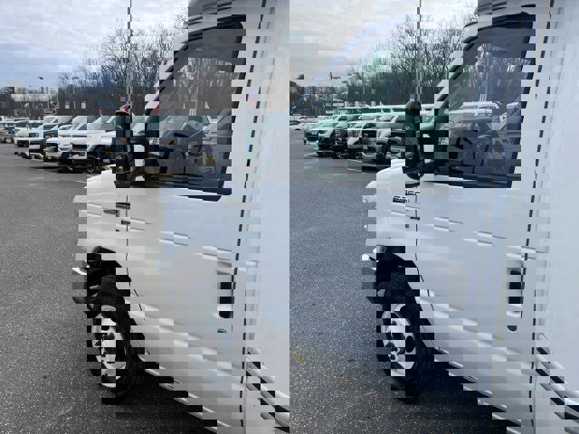 Used 2015 Ford E-350 and Econoline 350 Super Duty image 9