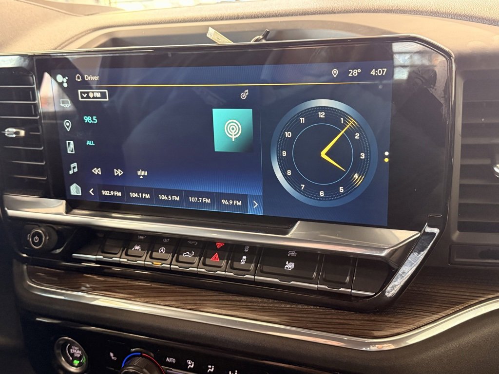 Used 2024 Chevrolet Silverado 1500 LT image 32