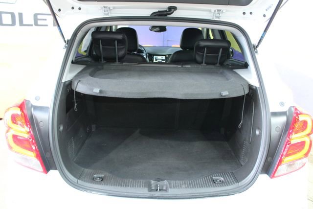 Used 2018 Chevrolet Trax LT w/ LT Convenience Package image 12