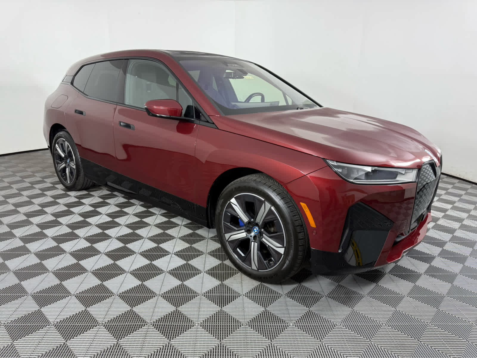 Certified 2025 BMW iX xDrive50 image 2