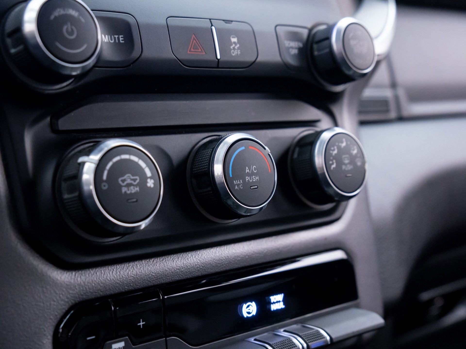 Used 2023 RAM 2500 Big Horn w/ Level 1 Equipment Group image 23