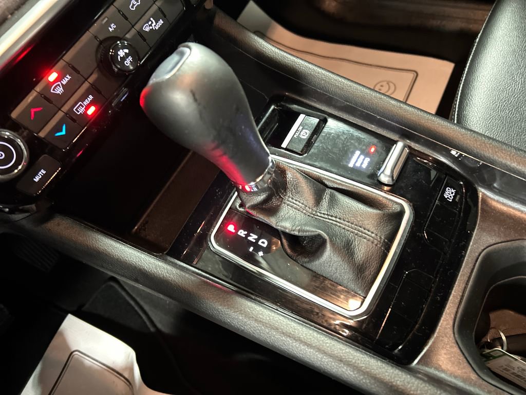 Used 2024 Jeep Compass Latitude image 19