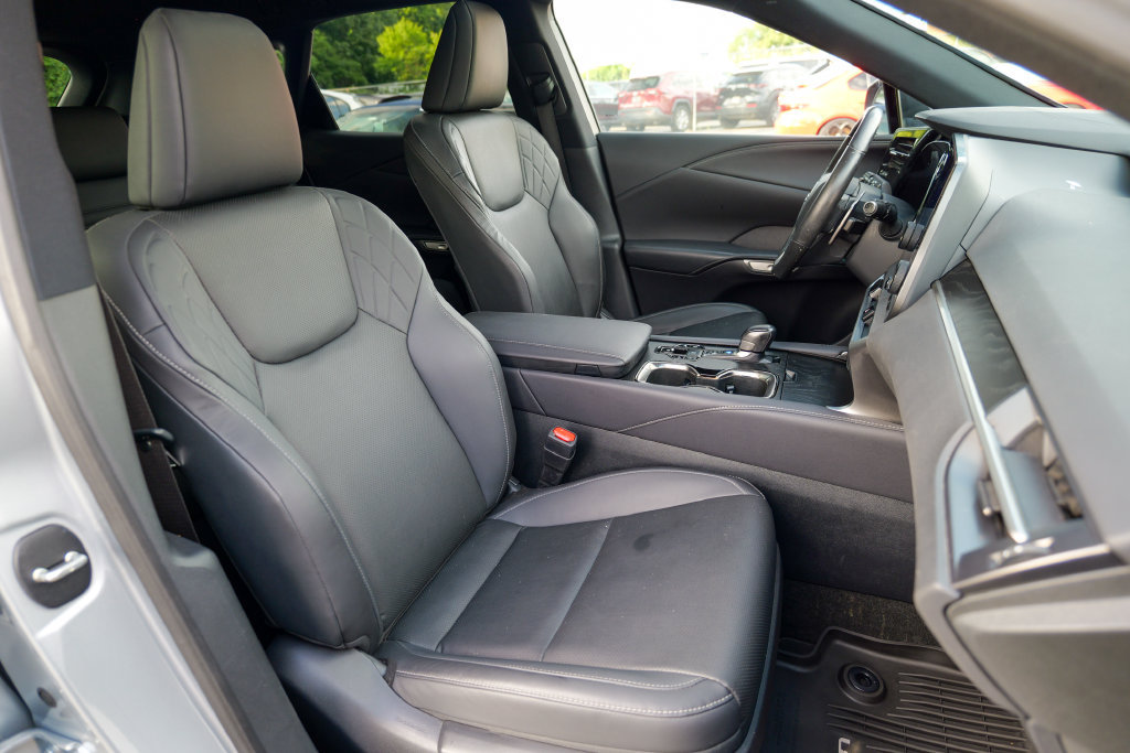 Used 2023 Lexus RX 350 Premium w/ Accessory Package AWD/4WD image 36