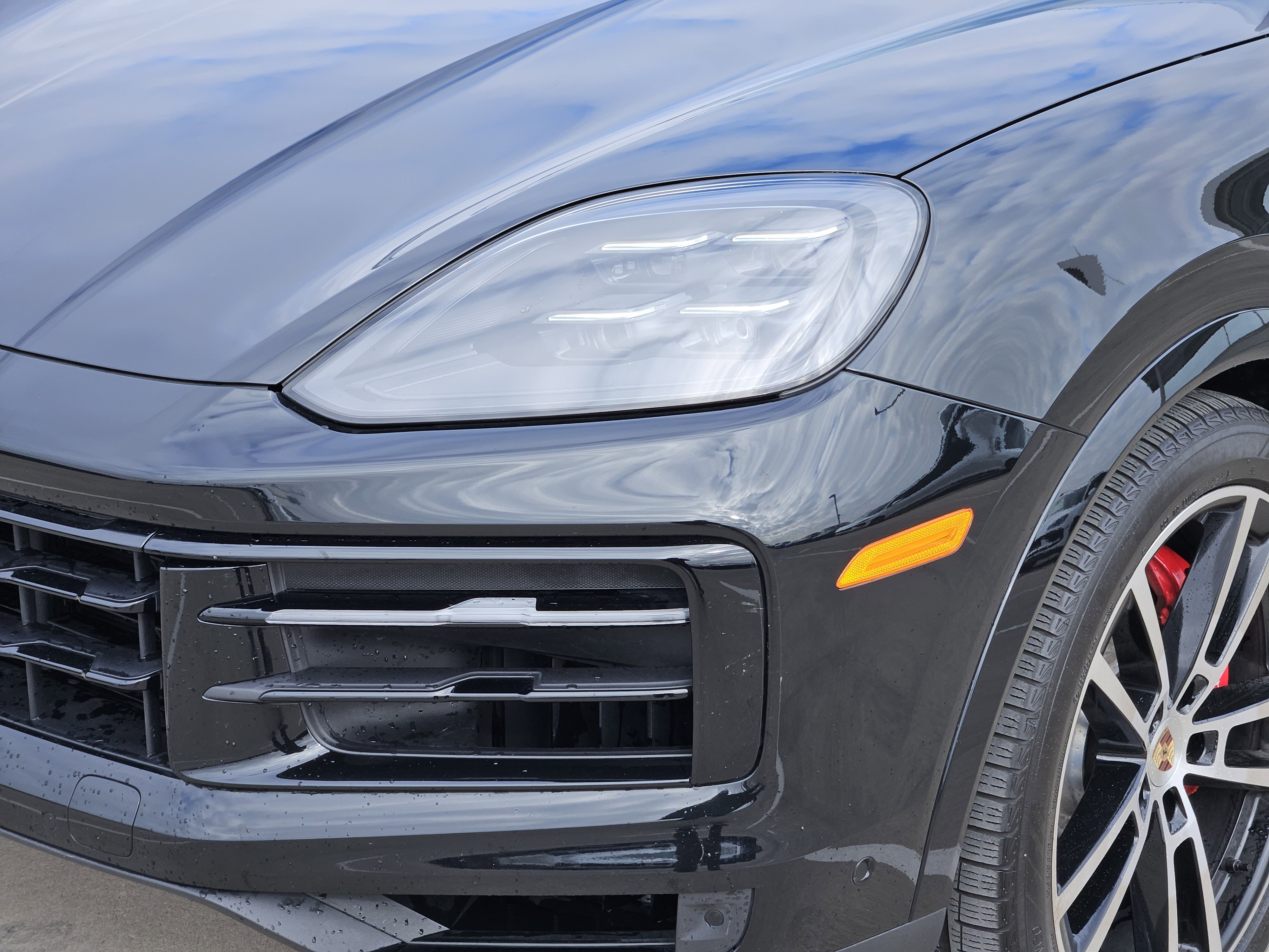 Certified 2025 Porsche Cayenne S image 12