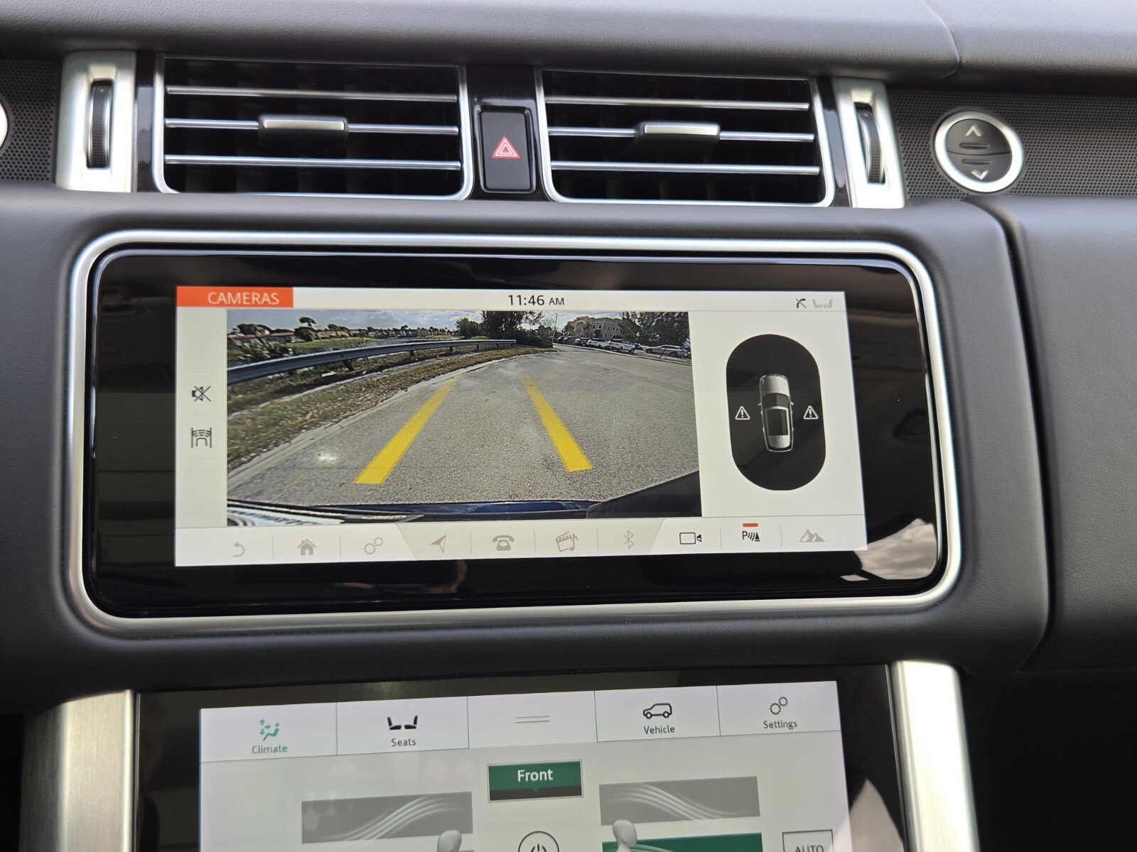 Used 2020 Land Rover Range Rover HSE image 14