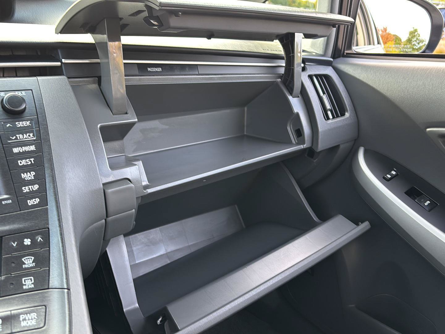 Used 2010 Toyota Prius Four w/ Solar Roof Pkg FWD image 32