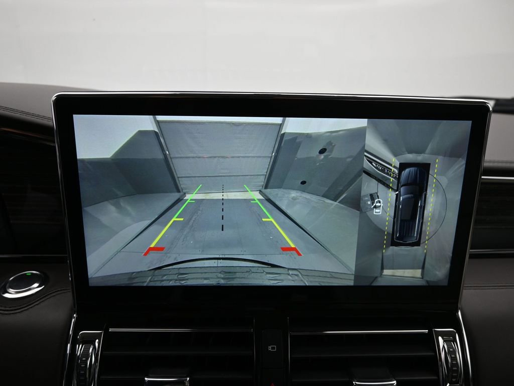 Used 2023 Lincoln Navigator Black Label image 11