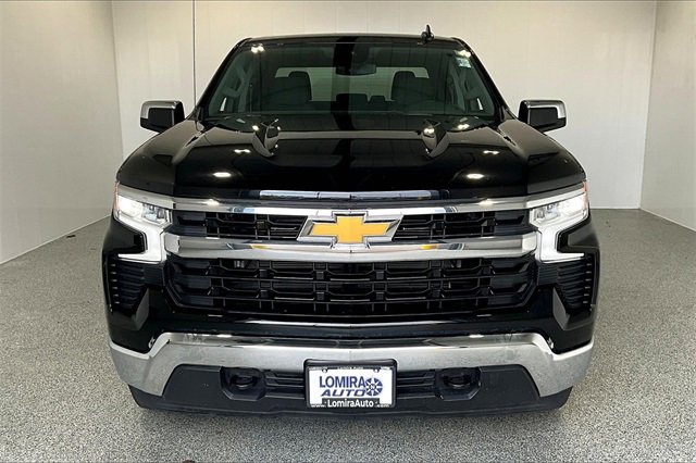 Used 2025 Chevrolet Silverado 1500 LT image 2