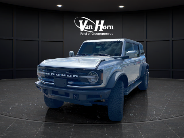 Used 2024 Ford Bronco Outer Banks AWD/4WD image 3