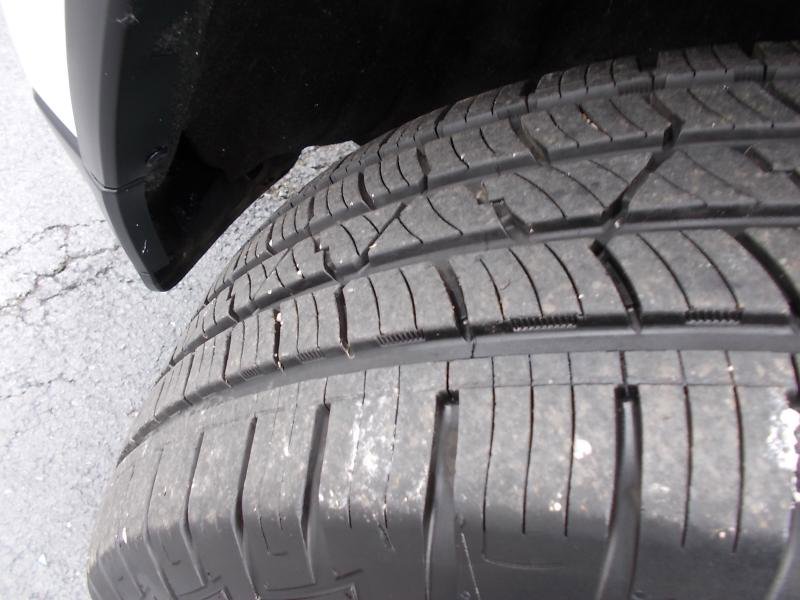 Used 2012 Jeep Grand Cherokee Laredo w/ Laredo E Group image 18