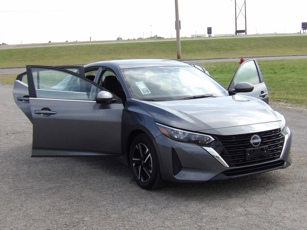 Used 2025 Nissan Sentra SV FWD image 26