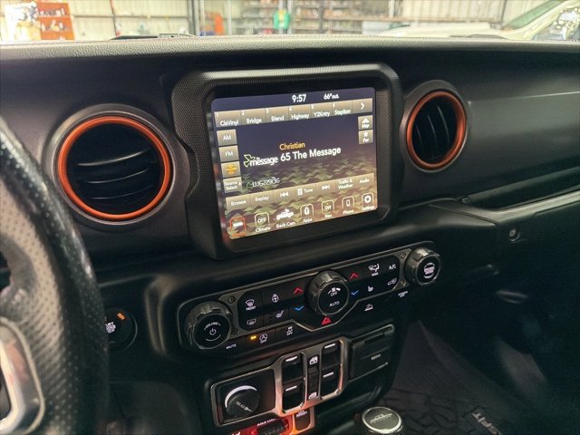 Used 2021 Jeep Gladiator Mojave image 23