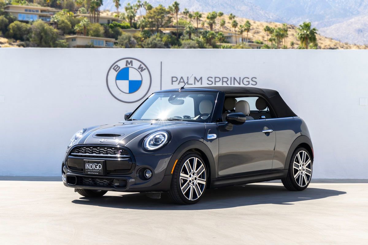 Used 2020 MINI Cooper S w/ Signature Upholstery Package image 3