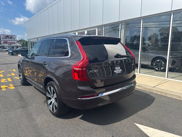 Certified 2024 Volvo XC90 B5 Plus AWD/4WD image 3