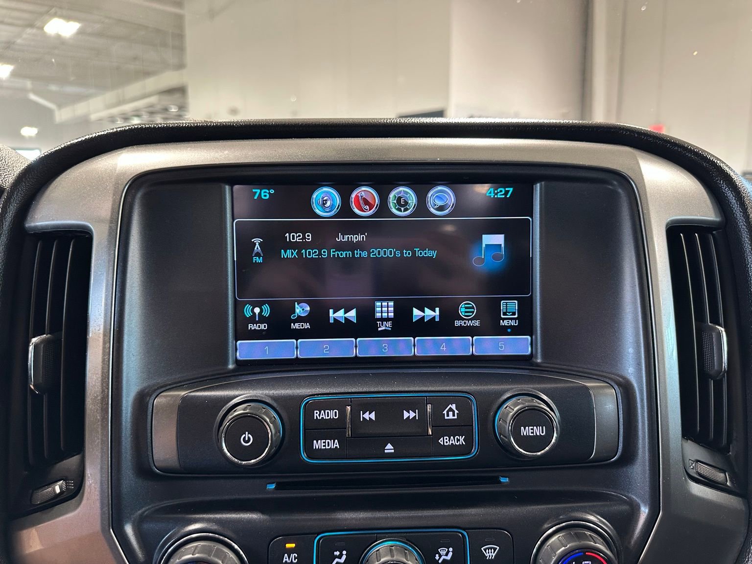 Used 2018 Chevrolet Silverado 1500 LT w/ All Star Edition image 24