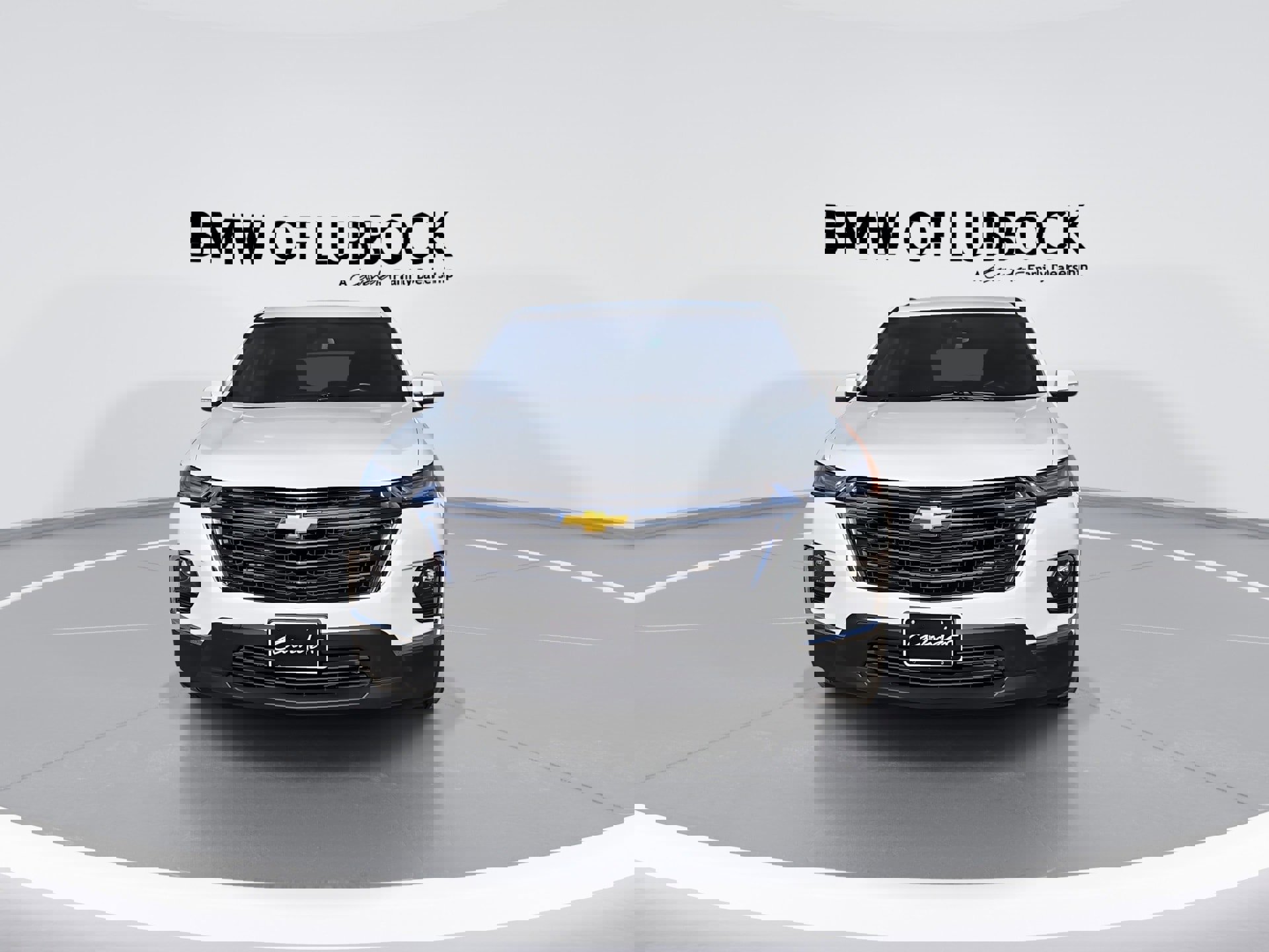 Used 2023 Chevrolet Traverse LT image 3