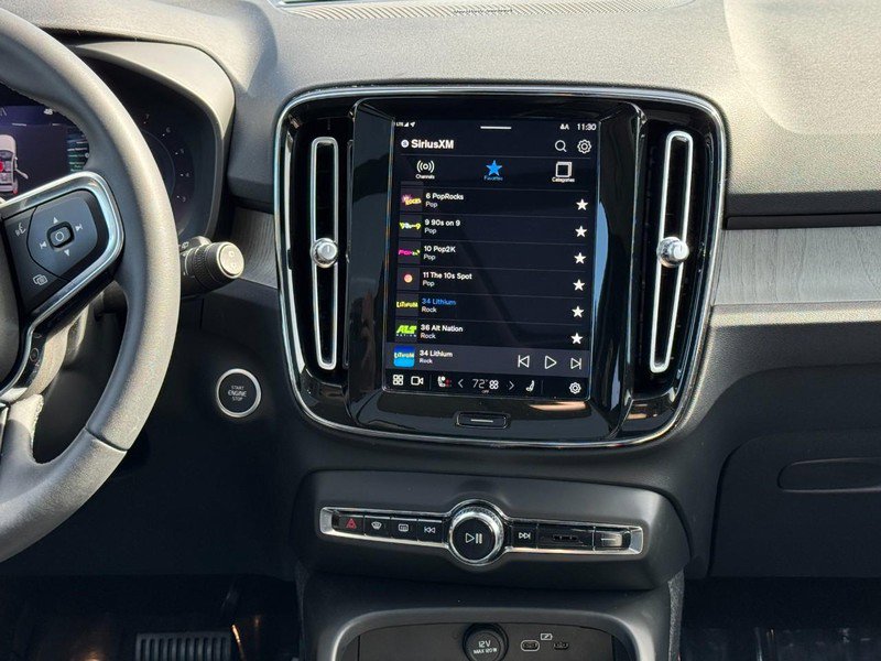 Certified 2023 Volvo XC40 B5 Ultimate w/ Protection Package Premier image 14