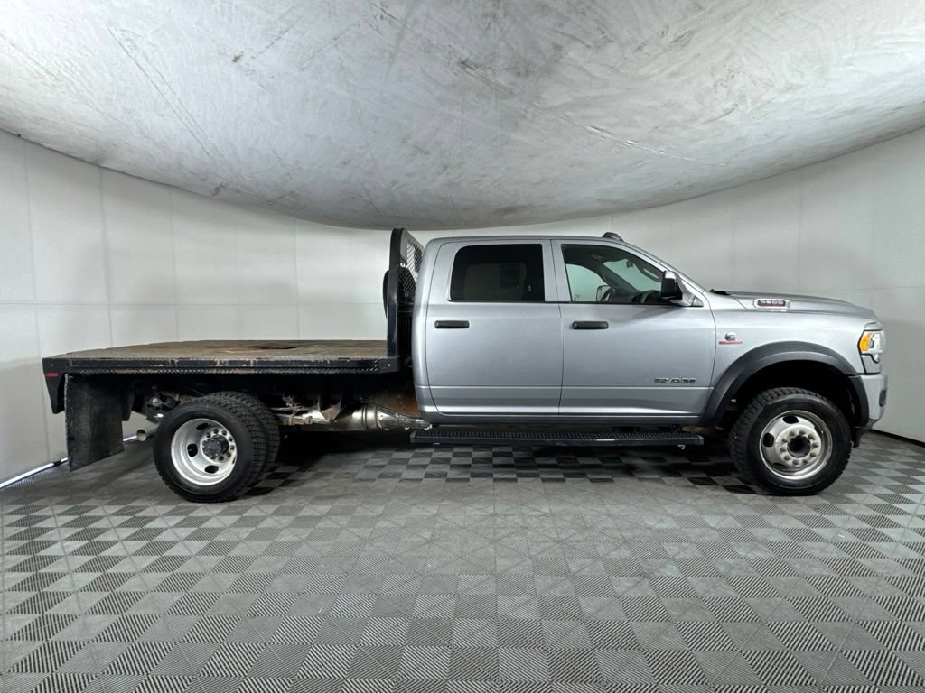 Used 2022 RAM 5500 Tradesman w/ Chrome Appearance Group AWD/4WD image 4