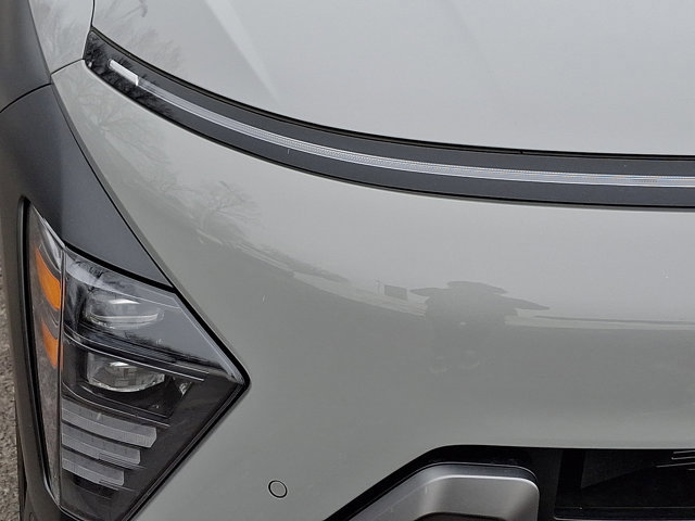 Used 2024 Hyundai Kona Limited image 9