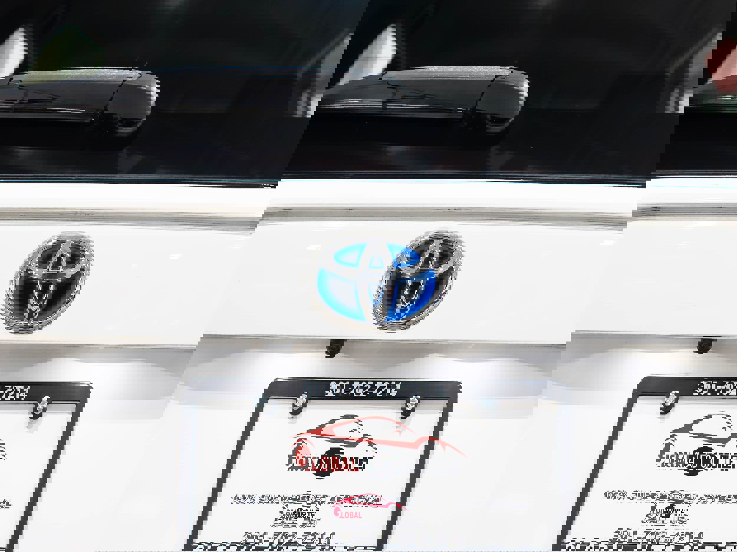 Used 2020 Toyota RAV4 LE image 42