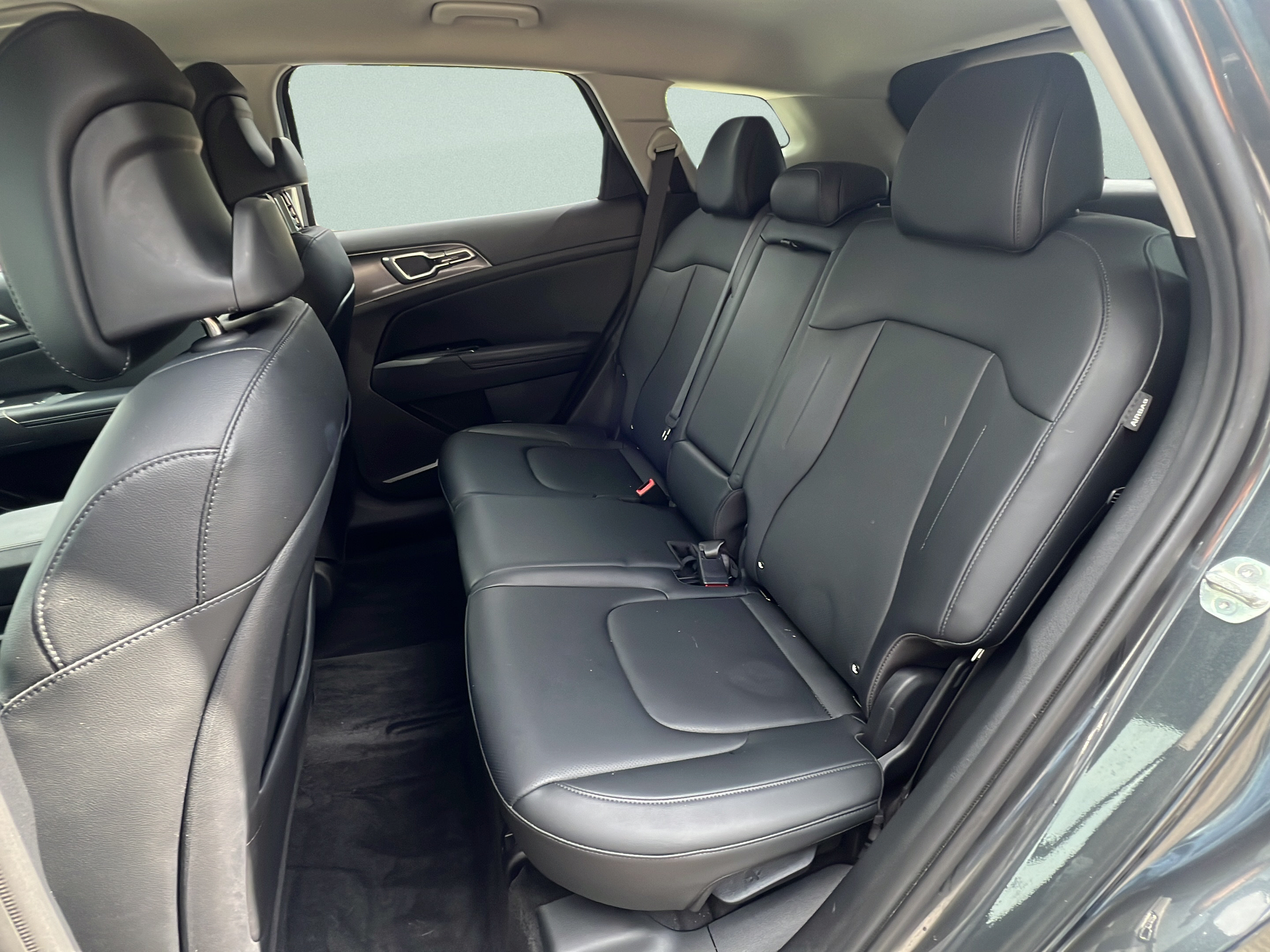 Certified 2024 Kia Sportage EX FWD image 10