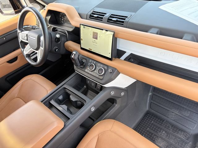 Used 2024 Land Rover Defender 130 S image 19