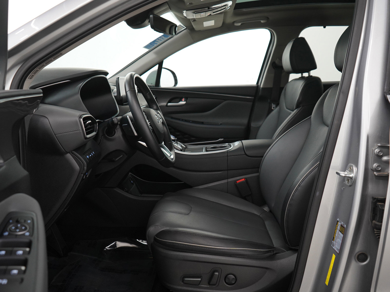 Used 2022 Hyundai Santa Fe SEL w/ Convenience + Premium Package image 17