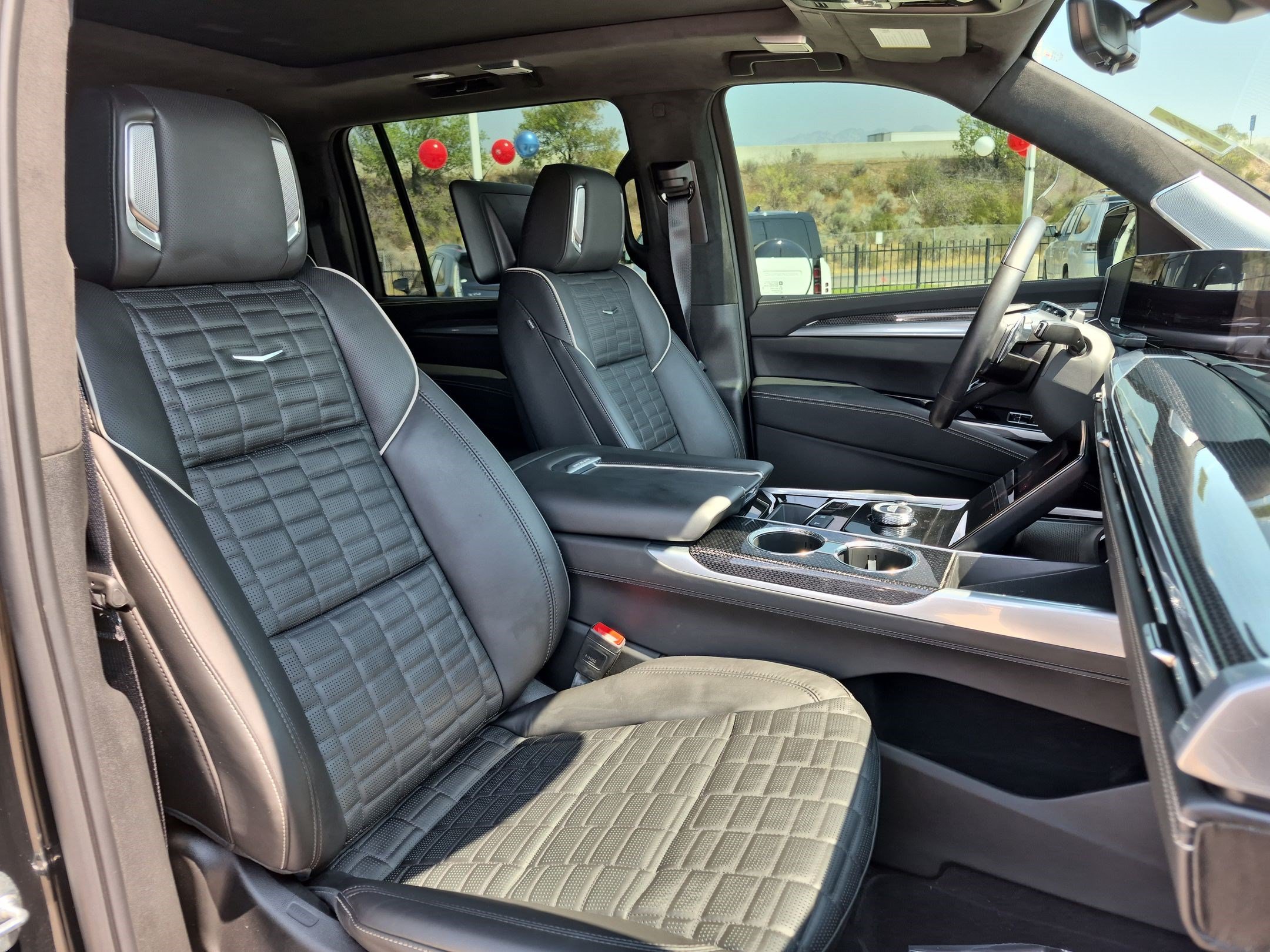Certified 2025 Cadillac Escalade ESV V AWD/4WD image 45