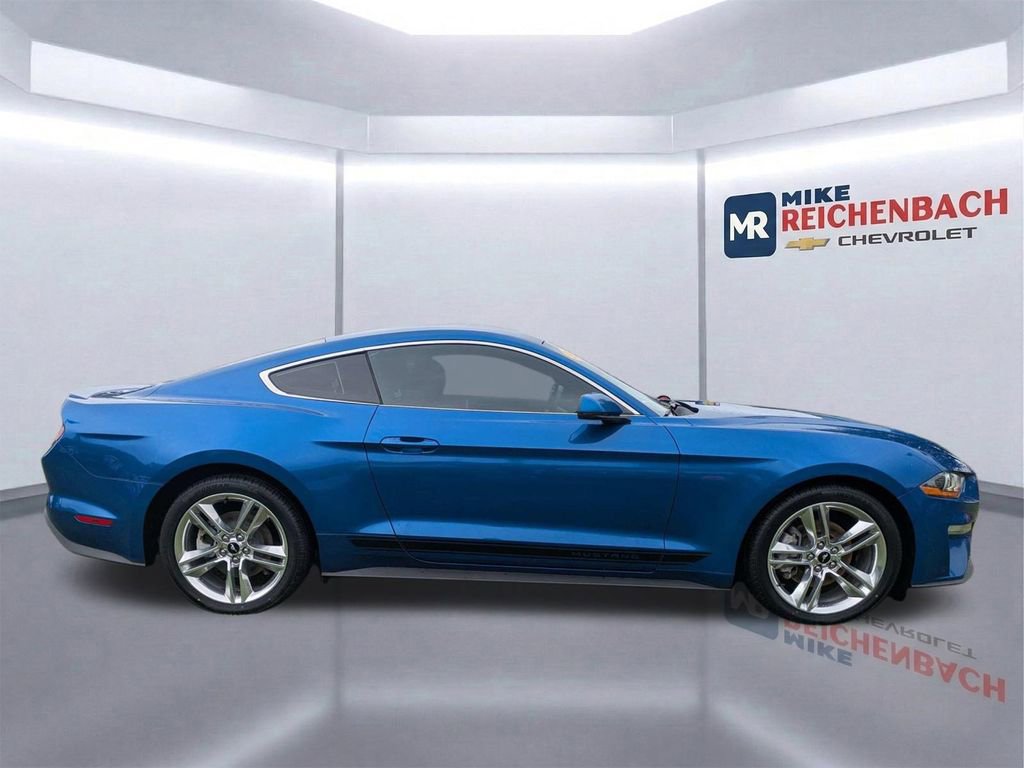 Used 2018 Ford Mustang Premium w/ Pony Package RWD video 3